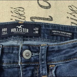 Hollister Jeans.